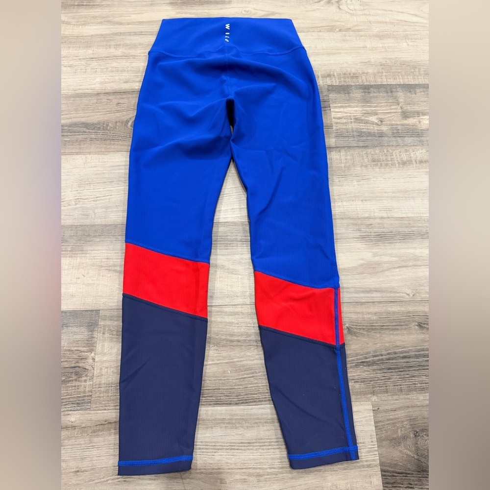 WILO The Label Blue Colorblock Ribbed Crop Leggings